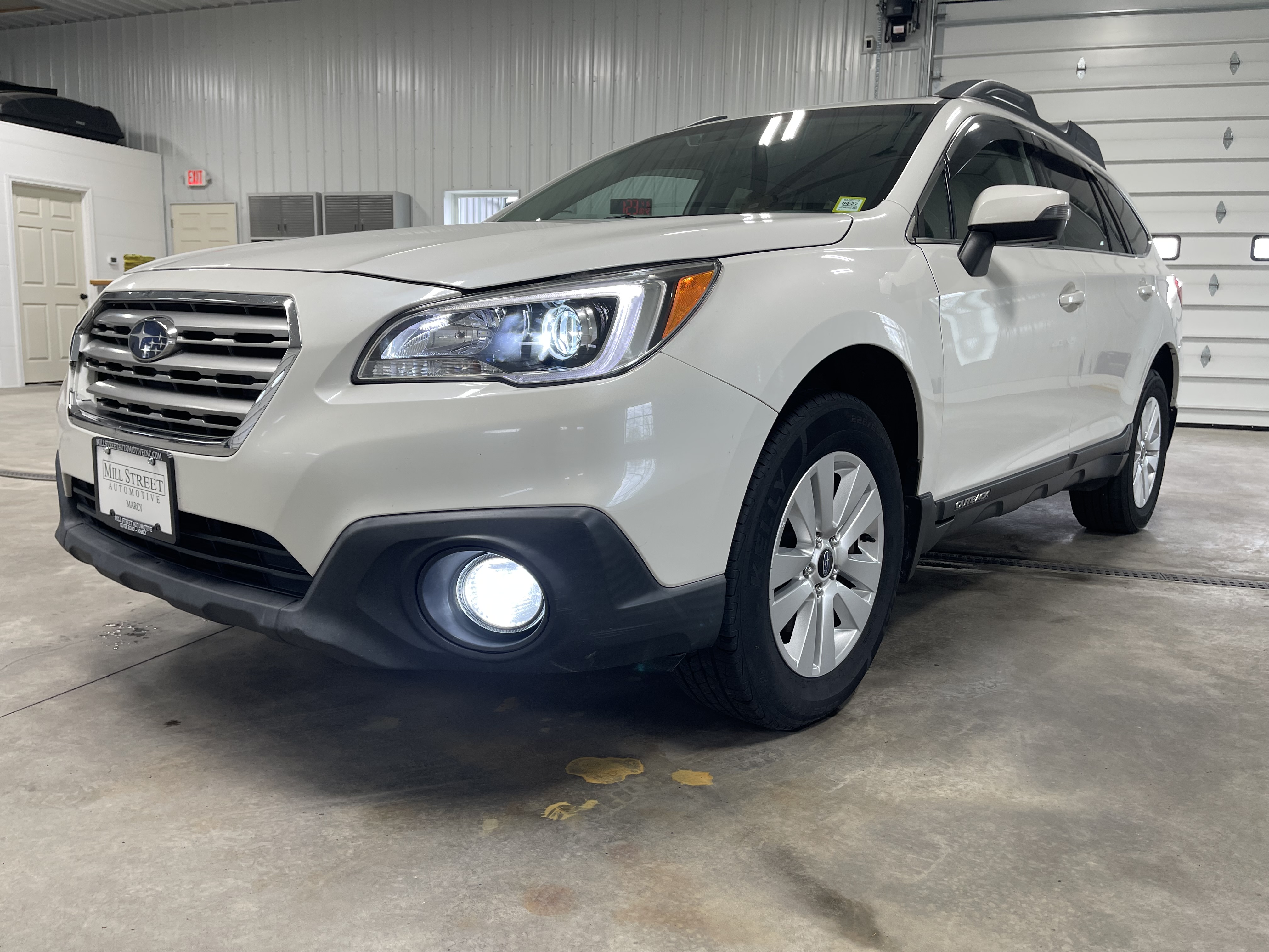 2016 Subaru Outback Premium