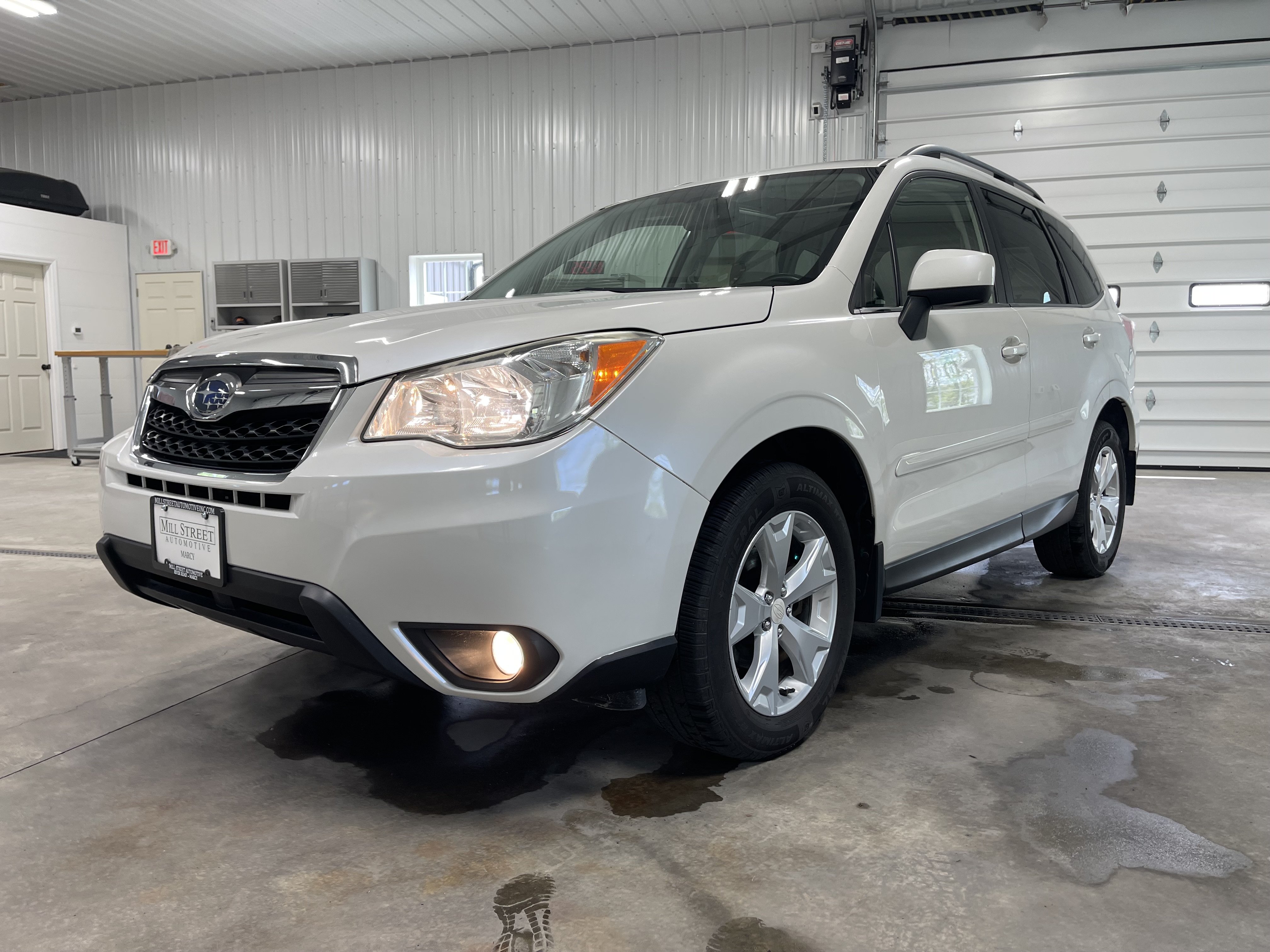 2015 Subaru Forester 2.5i Limited AT PZEV's photo