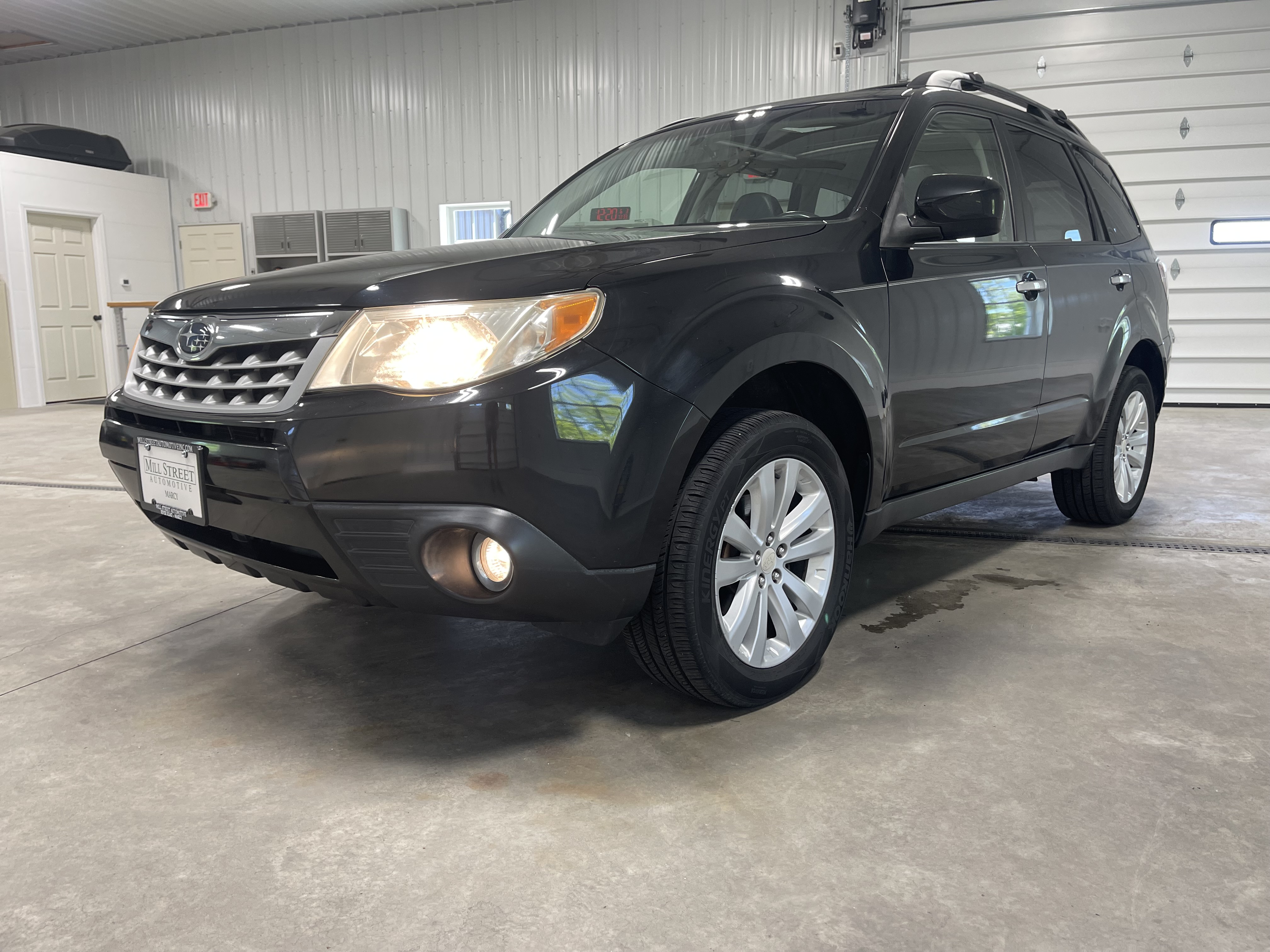 2011 Subaru Forester 2.5X Limited AT PZEV's photo